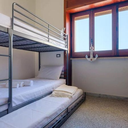Emerald Residence Sleeps 12 With Sea View Порто Чезарео Екстериор снимка